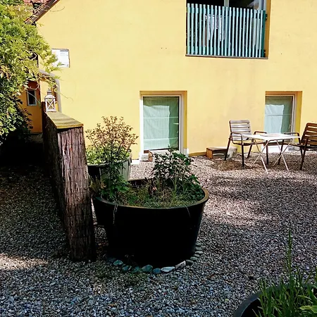 Mit Terrasse Am Bach